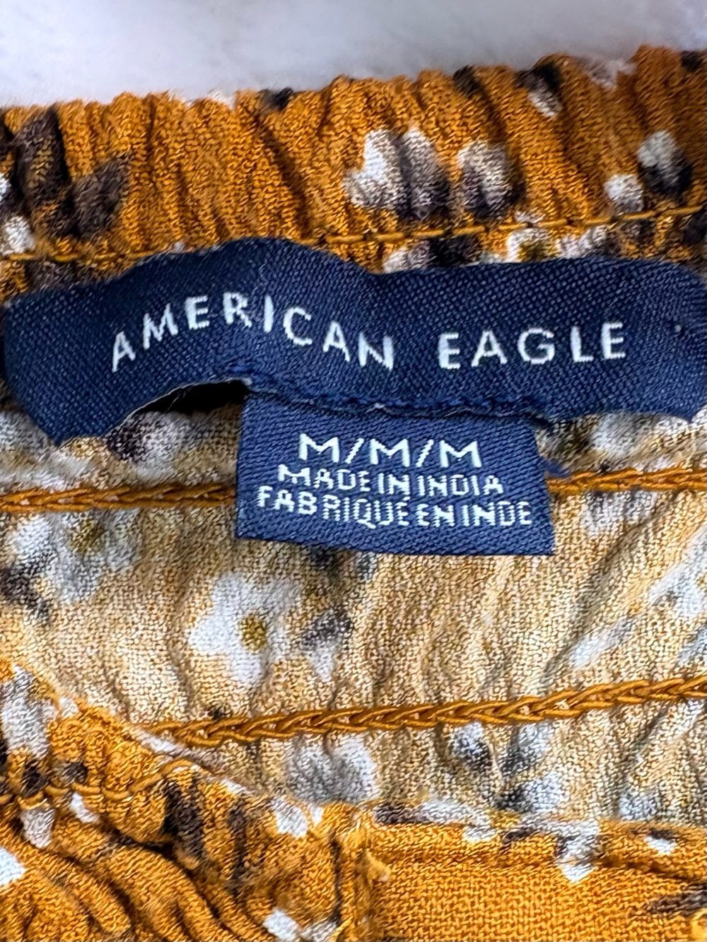 AMERICAN EAGLE Mustard Floral Smocked Button Front Cropped Blouse Medium - Picture 4 of 8